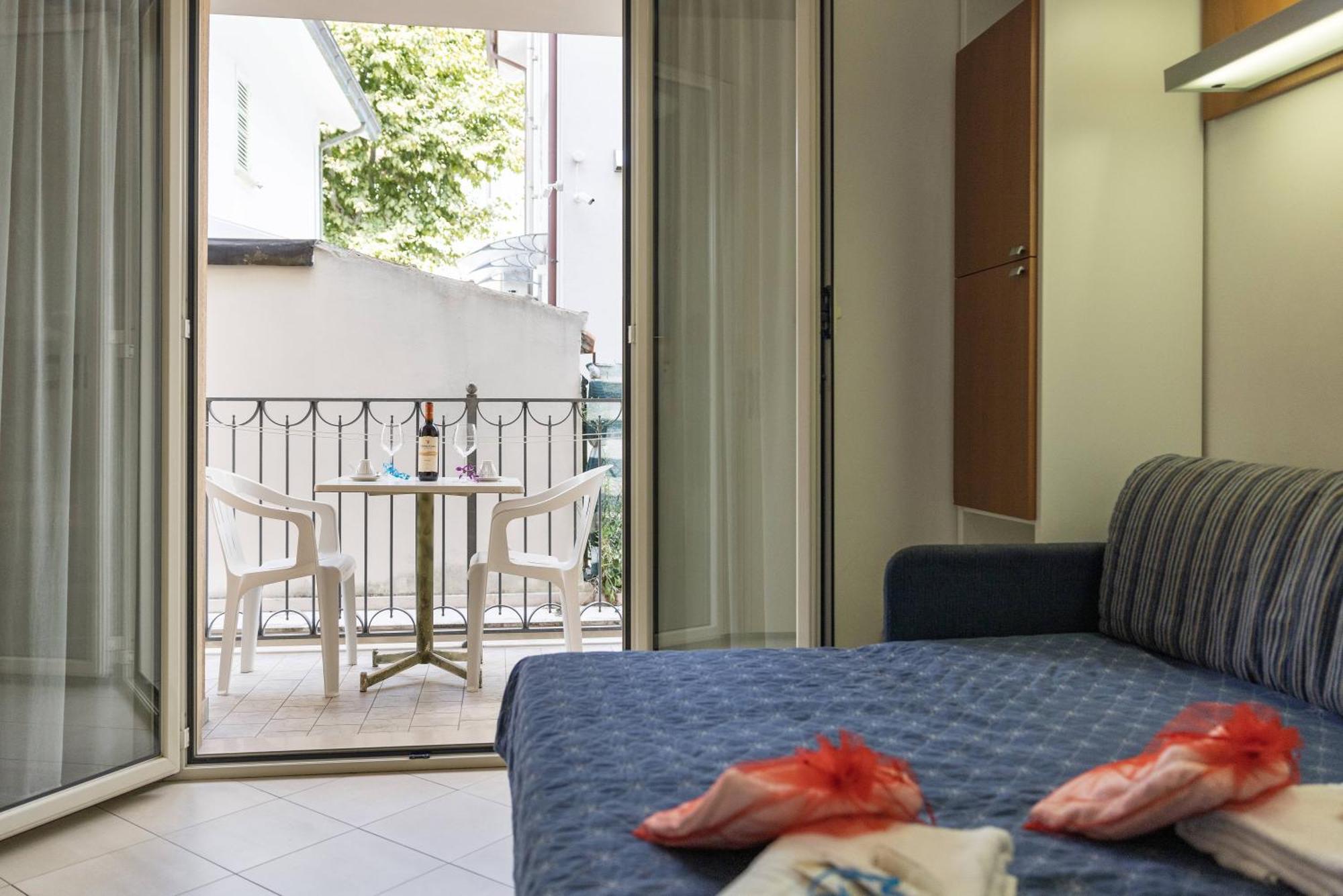 We Home - Palestrina17 - Riccione Sul Mare Exterior photo